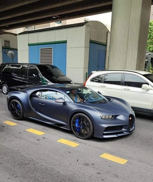 ฮือฮา  รถหรู Bugatti ราคา 300 ล้าน  20 คันในโลก โผล่วิ่งถนนไทย ชาวเน็ตแห่แซวเพียบ