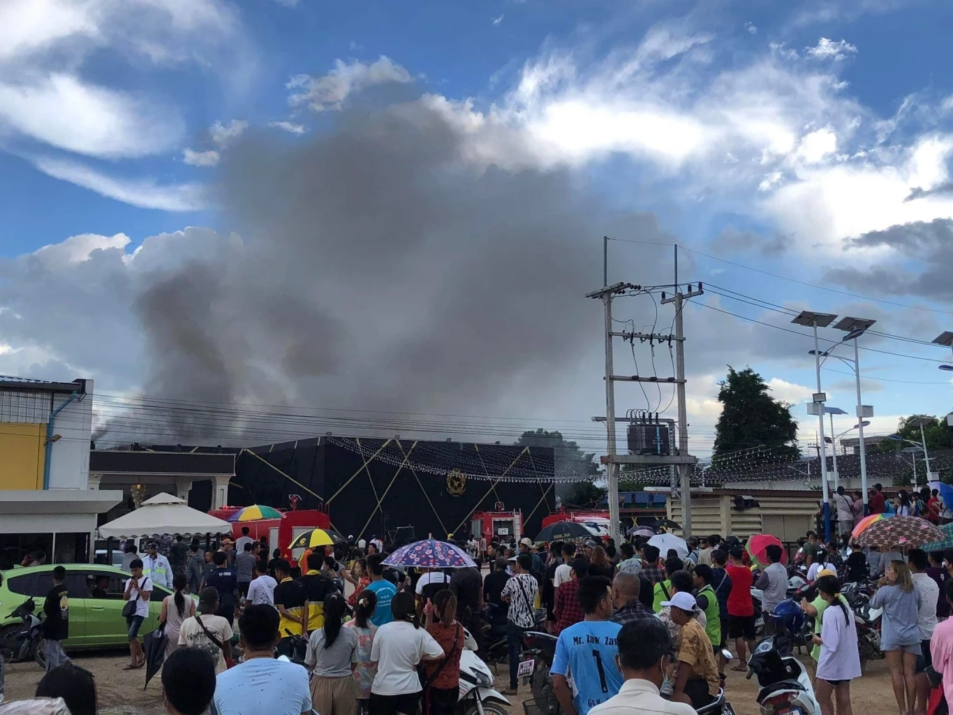หวิดซ้ำรอย Mountain B ไฟไหม้ผับดังท่าขี้เหล็ก เสียหายยับ (มีคลิป)