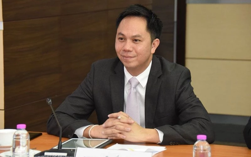 สรวุฒิ เนื่องจำนงค์ 