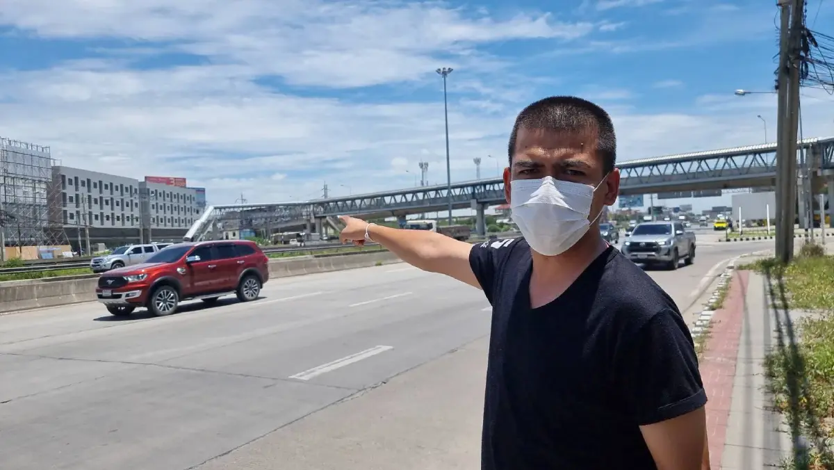 สิบล้อชุ่ย ! ทิ้งล้ออะไหล่กลางถนน “สิบโท” โวยขับชนเสียค่าซ่อมเป็นแสน