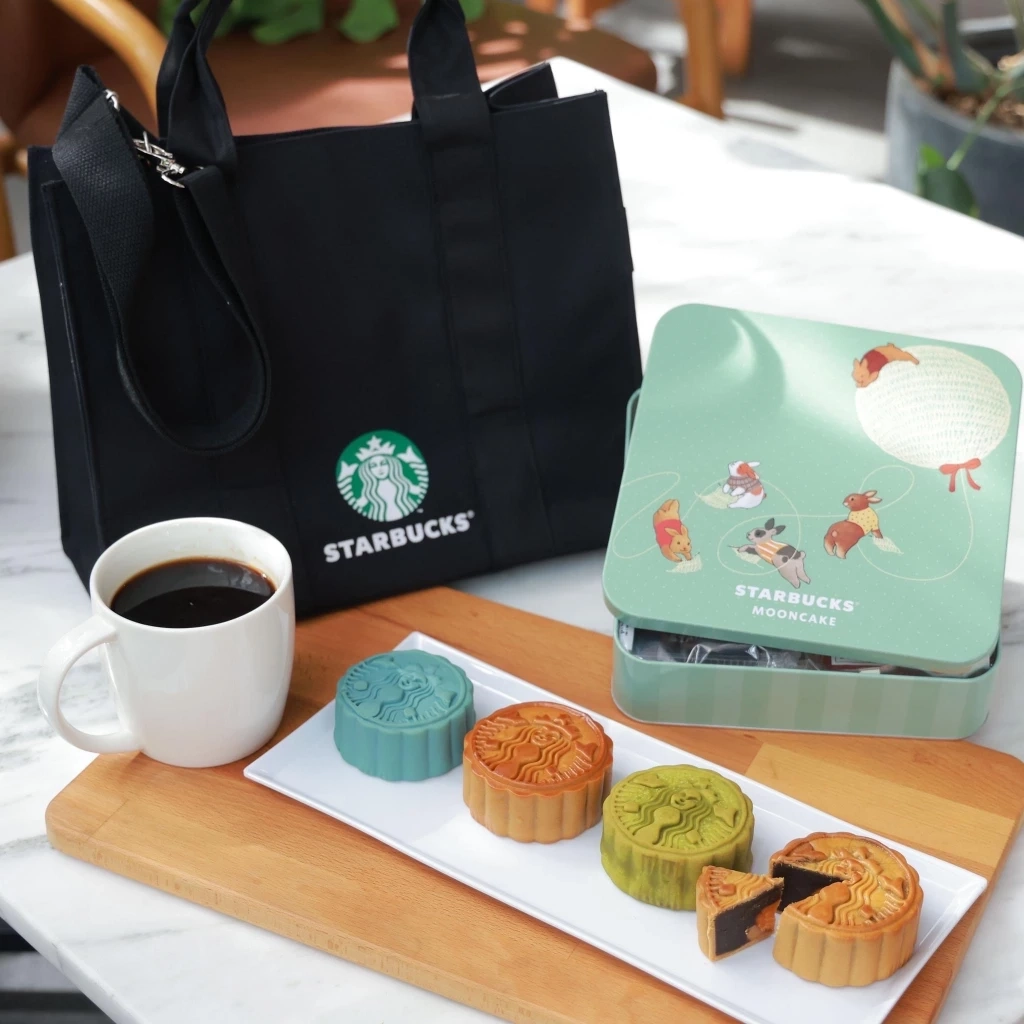 ไอคอนสยาม สืบสาน “เทศกาลไหว้พระจันทร์” ประจำปี 2565  รวบรวมสุดยอดขนมไหว้พระจันทร์อันเลื่องชื่อ อร่อยระดับตำนาน สูตรโบราณกว่า 100 ปี