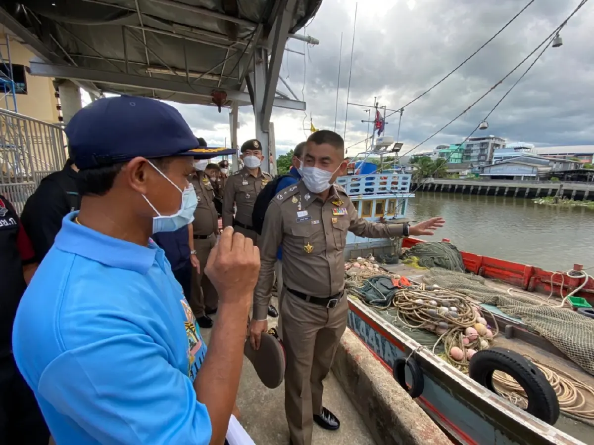 "บิ๊กโจ๊ก" สั่งฟันคดี 4 เรือประมงดัดแปลงอวนลาก
