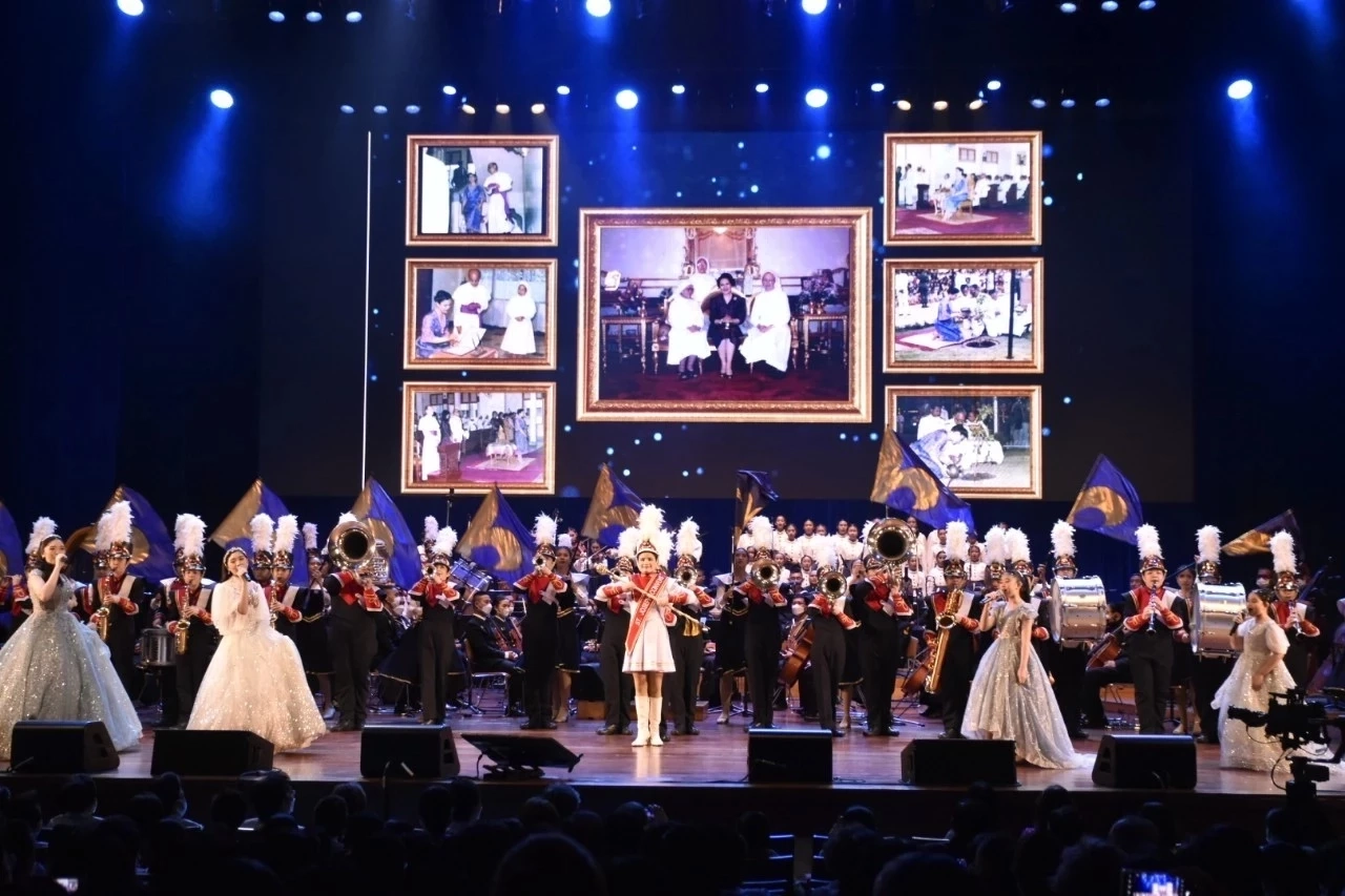 พระราชินีเสด็จฯ ทรงเป็นประธานงาน 90 พรรษาพระพันปีหลวง