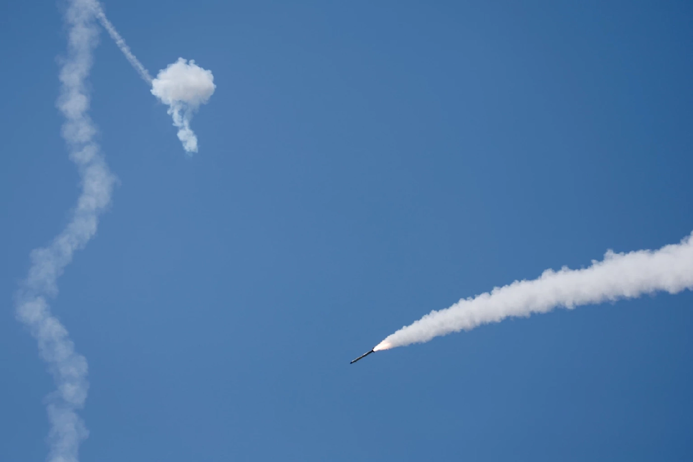 อิสราเอล-นักรบญิฮาดเริ่มหยุดยิงในกาซา