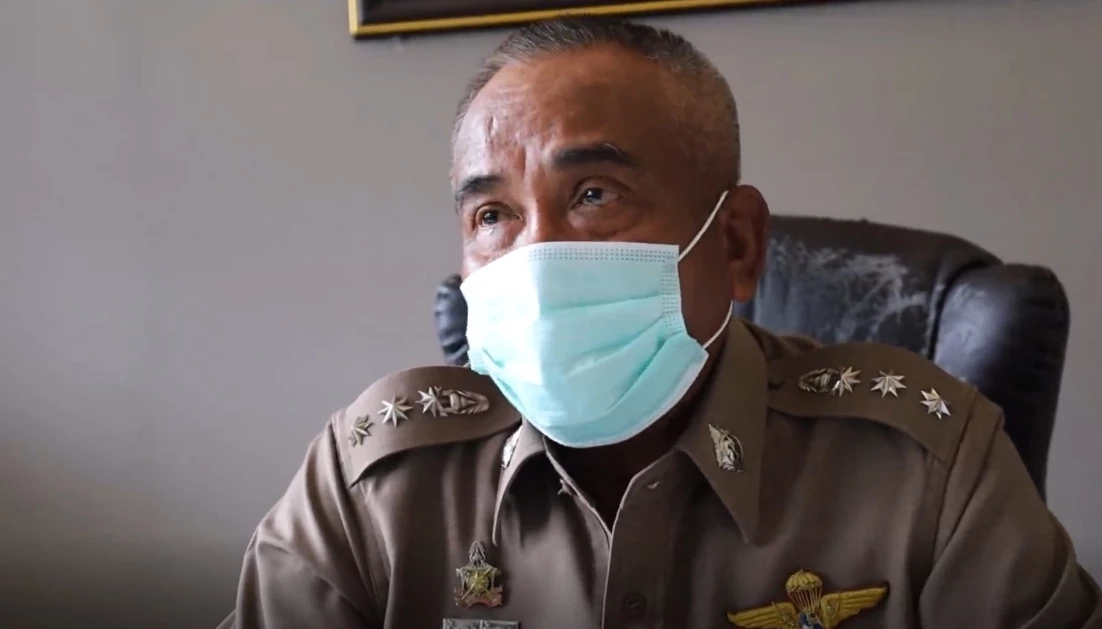 ยันดำเนินคดี “ศึกโรงน้ำแข็ง” ล่าสุดพบนามบัตรเป็น “คณะที่ปรึกษารัฐมนตรี”