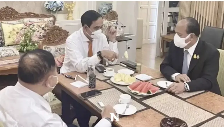 กลุ่ม 3 ป. ประยุทธ์ ประวิตร บิ๊กป๊อก