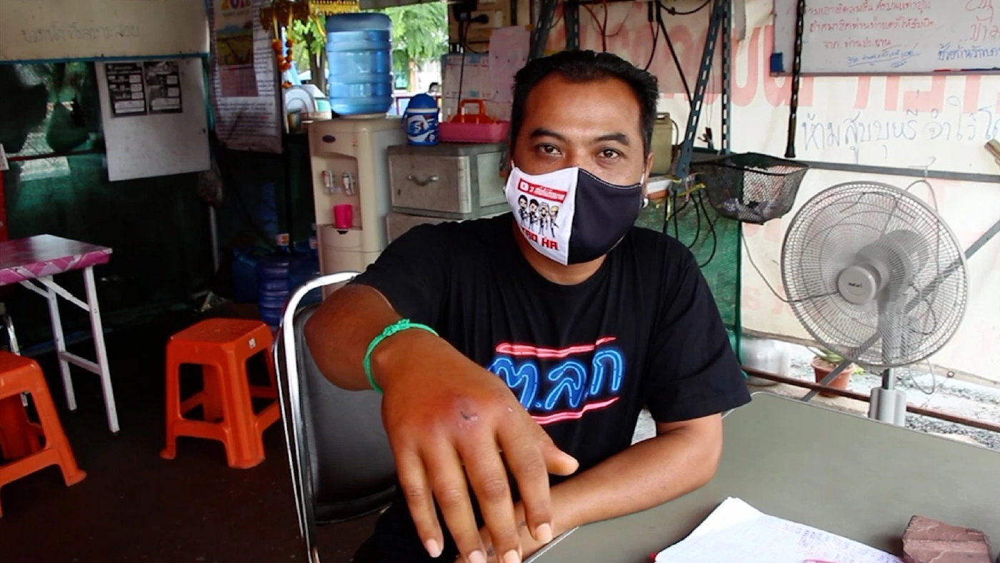 หมัดเดียวร่วงแท็กซี่ขอนแก่นชกกันใน บขส.ปมแย่งลูกค้า