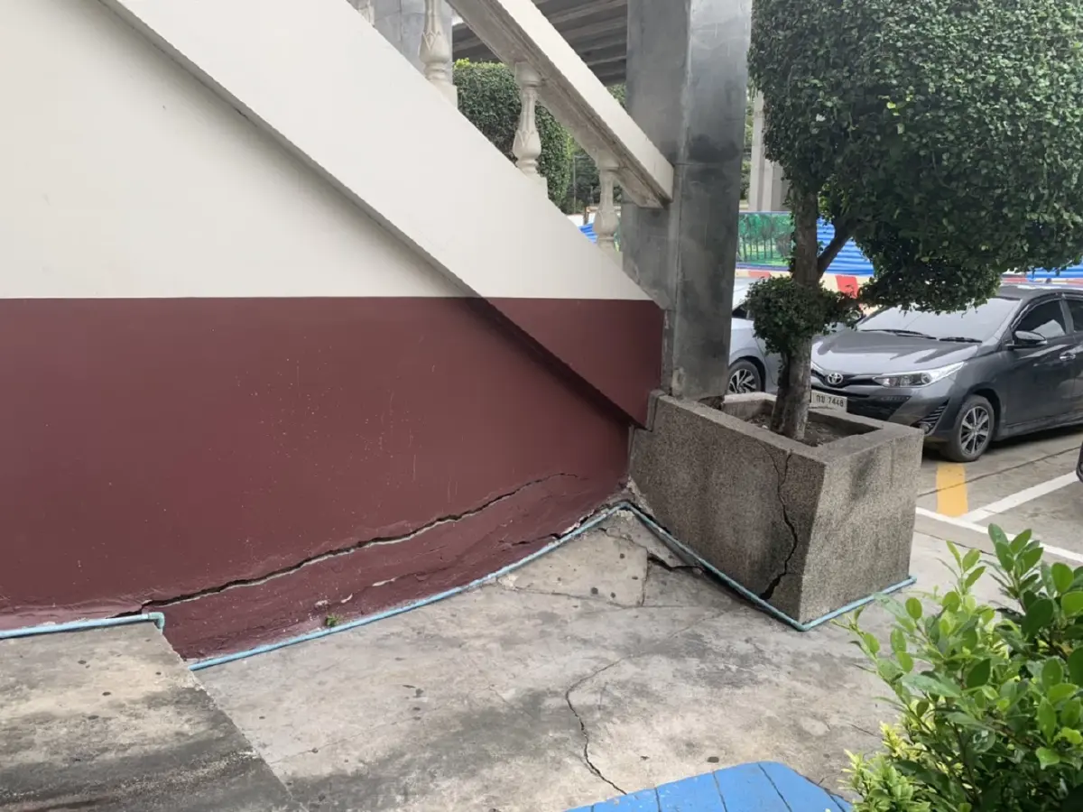 พื้นทรุด "โรงพัก-ดับเพลิงหัวหมาก" แค่ตื่นตระหนก แต่ยังบริการปชช.ต่อเนื่อง