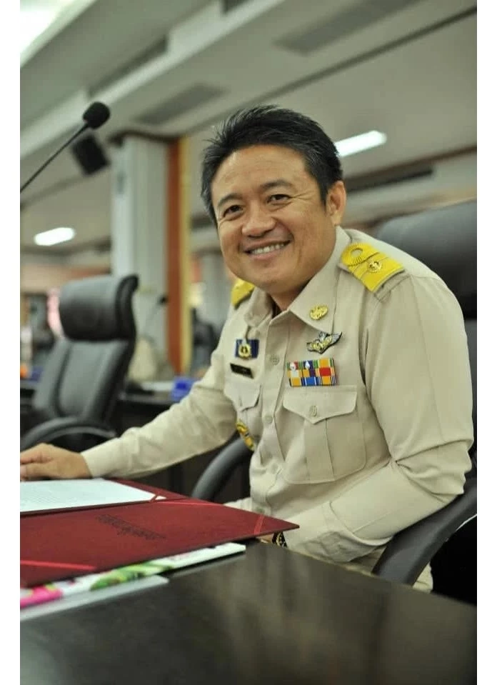 นายพรชัย โควสุรัตน์