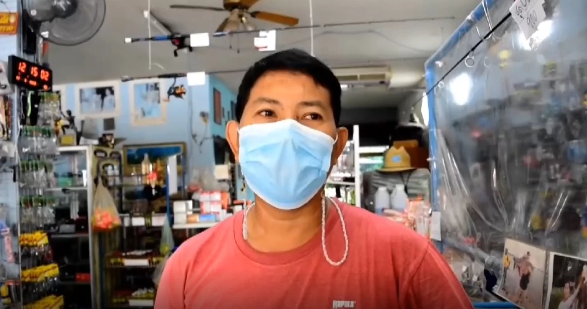 อุกอาจ ! แก๊งโจ๋เกือบ 20  ไล่ยิงกันกลางตลาด ชาวบ้าน-แม่ค้าวิ่งหนีกระเจิง