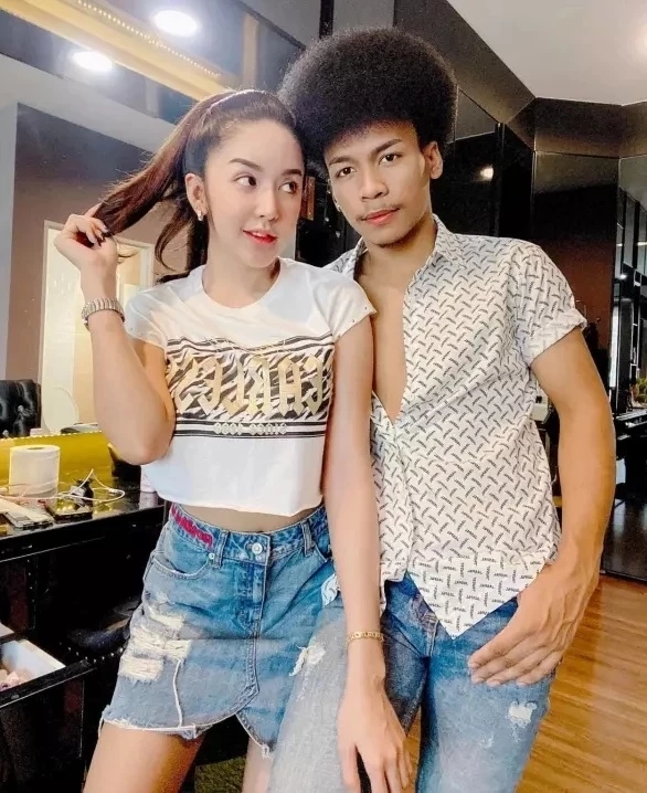 รู้จัก “นัส จุฑารัตน์” ผจก.ส่วนตัวและหวานใจในชีวิตจริง “โชค ไทรถแห่”