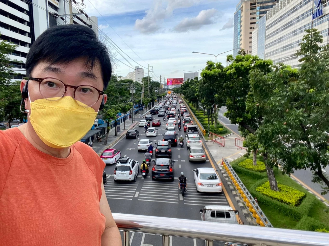 รองอธิบดีอัยการ เตือน จยย. ชอบวิ่งเลนขวา อาจตาย-เจ็บฟรี ถูกฟ้องล้มละลาย