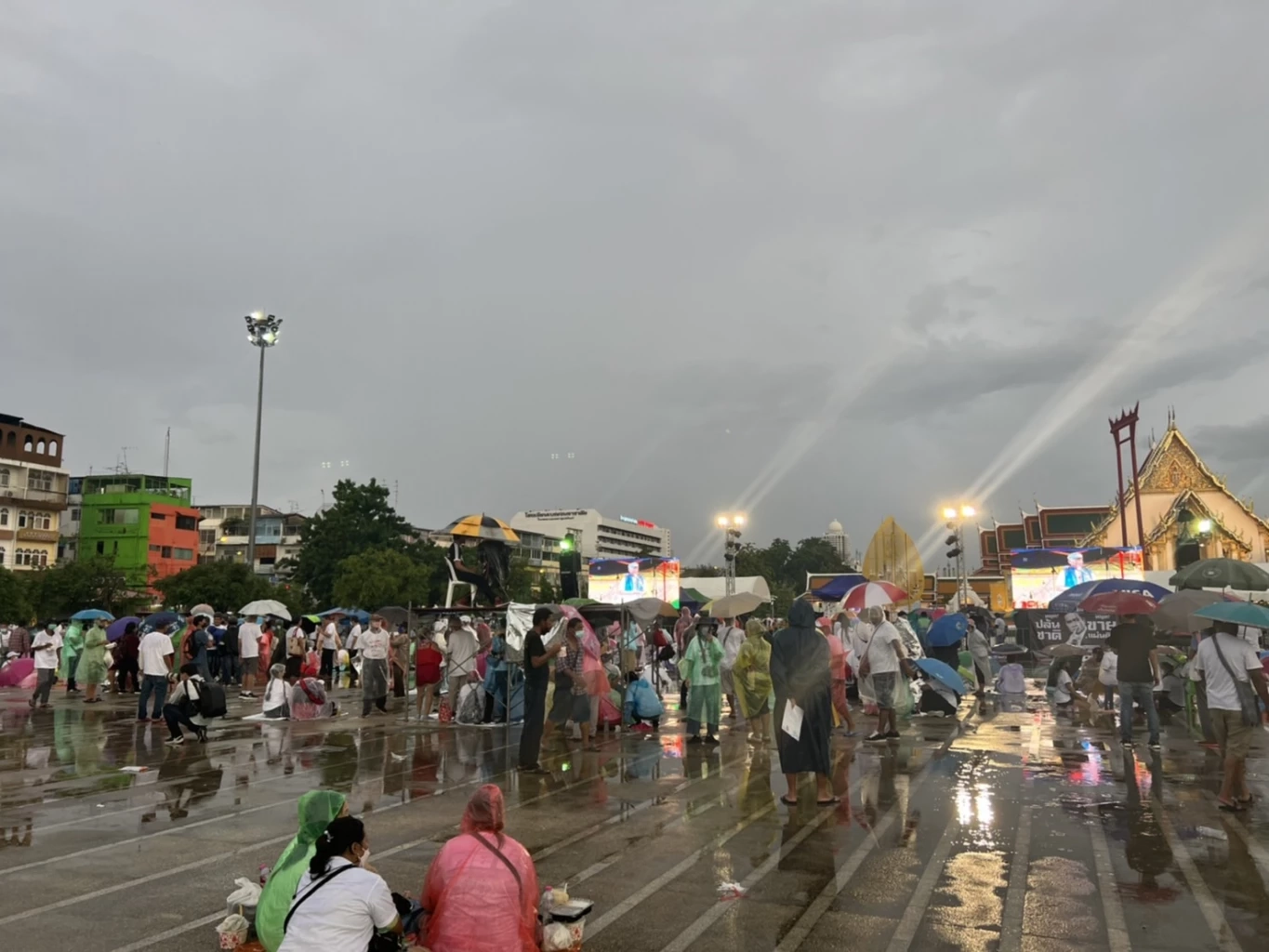 คณะหลอมรวมประชาชน นัดชุมนุมใหญ่ 23 ส.ค. ถ้า "ประยุทธ์" อยู่ต่อคือนายกฯเถื่อน