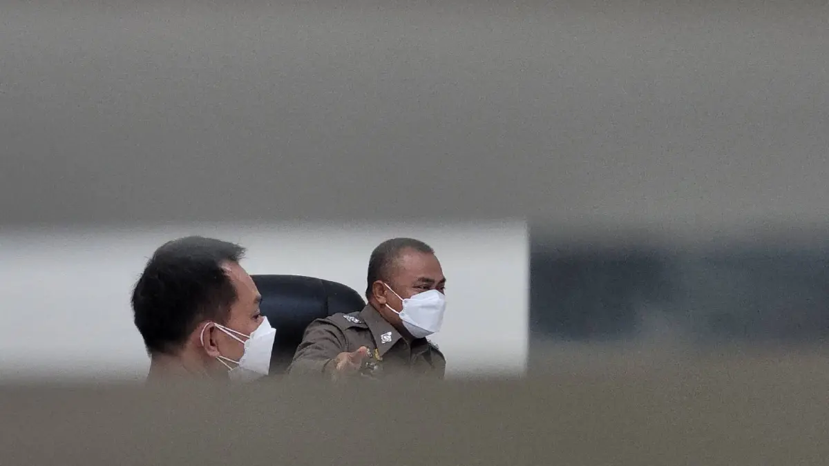 เปิดใบปริญญาปลอม "เจ๊นุช"  ด้านมหาวิทยาลัยยันไม่มีการซื้อขายปริญญาแน่นอน