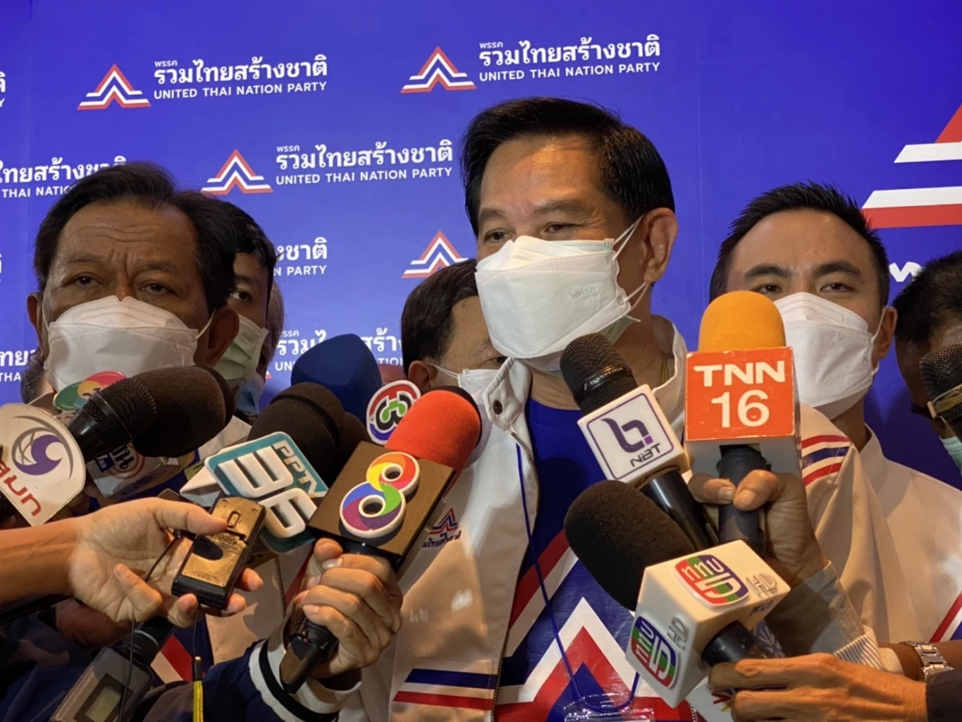 "พีระพันธ์ุ"ประกาศกวาดส.ส.ใต้ทั้งภาคปัดรวมไทยสร้างชาติเป็นสาขา 2 ปชป.