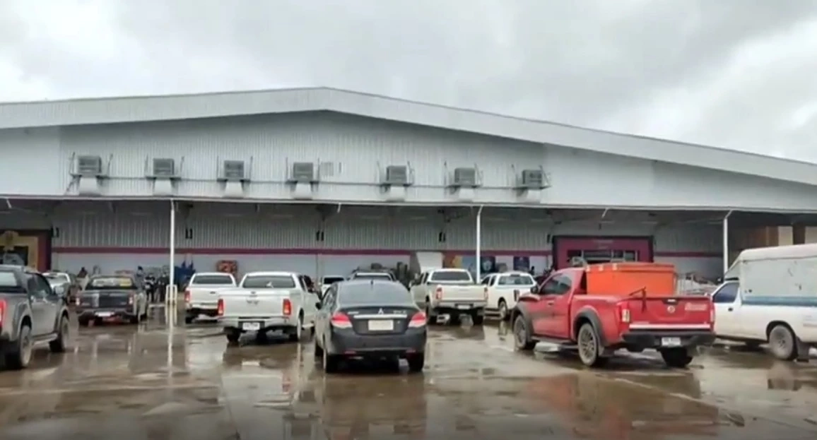 อุกอาจ ! “ไอ้โม่ง” บุกเดี่ยวงัดเซฟห้างดัง กวาด 3 ล้านบาท ก่อนหนีลอยนวล