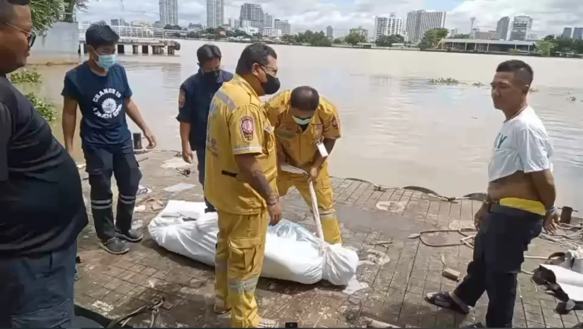 ศพหนุ่มใหญ่วัย 58 ปี ลอยกลางเจ้าพระยา ย่านบางคอแหลม