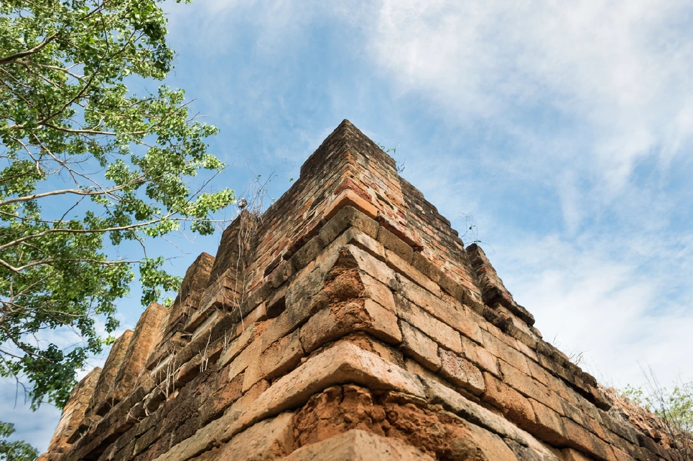 "เมืองโบราณคูบัว" ร่องรอยทวาราวดี รายงานประชาชน โดย ส.ว.พลเดช  ปิ่นประทีป