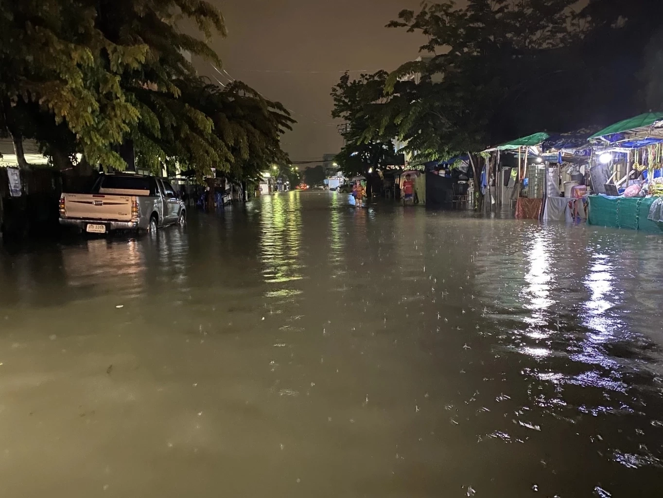 เช็กด่วน 17 จุดหลัก "น้ำท่วมขัง” ในกทม.วันนี้ ล่าสุดเขต “บางเขน” อ่วมหนัก