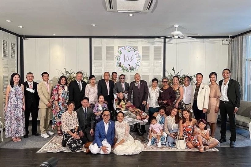 "คุณชายอดัม" หัวใจไม่ว่างแล้ว เปิดตัวแฟนสาว ในงานแต่งของครอบครัว