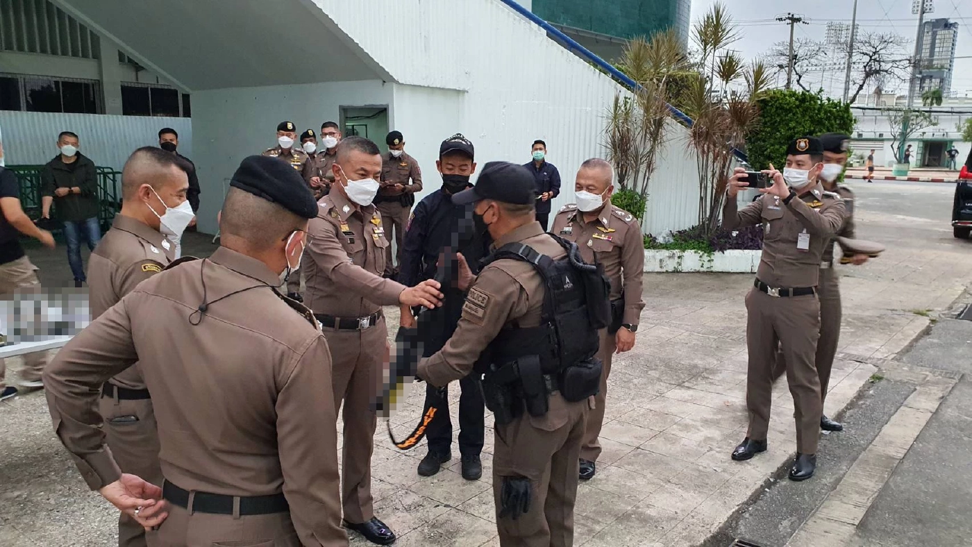 ผบ.ตร.ตรวจฝึกซ้อมระงับเหตุช่างกลตีกัน