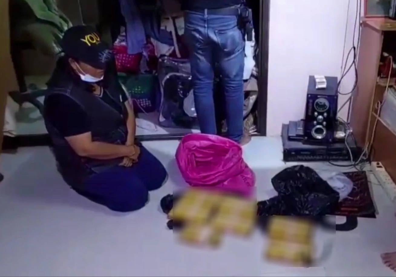 ตะลึง! รวบสาวค้ายาบ้า ของกลาง 4 หมื่น ราคาเม็ดละ 7.50 บาท