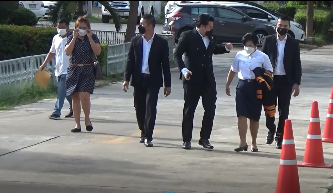 "แฟนเจ๊นุช"  นอนคุก วืดประกันตัว หลังเข้ารับทราบข้อหาที่ สภ.เมืองราชบุรี