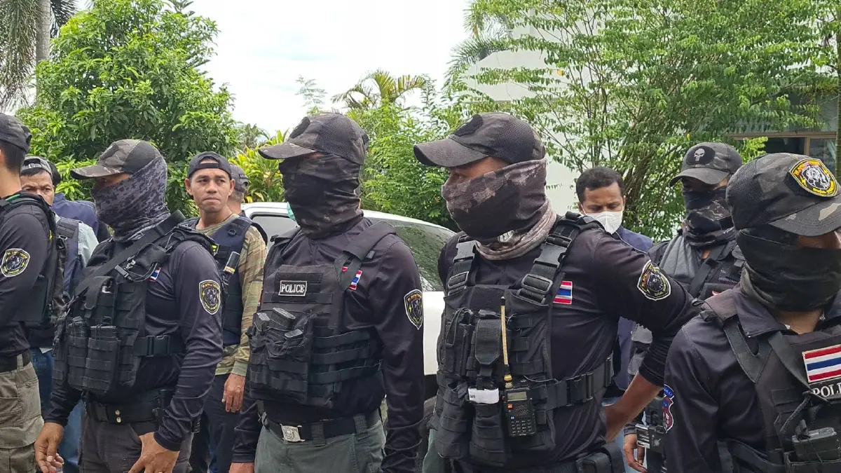 ระดมตร. 30 นาย บุกจับ "มือยิงเจ้ามือไฮโล" กลางงานศพ หลังไล่ล่าตัวนาน 3 วัน