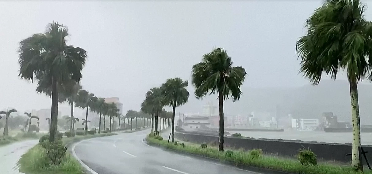 ญี่ปุ่นสั่ง 4 ล้านคนอพยพ รับมือไต้ฝุ่น "นันมาดอล" อาจขึ้นฝั่ง