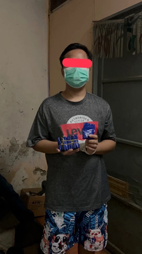 รวบ 2 พ่อค้าส่งยาบ้าผ่านขนส่งเอกชน 4,000 เม็ด