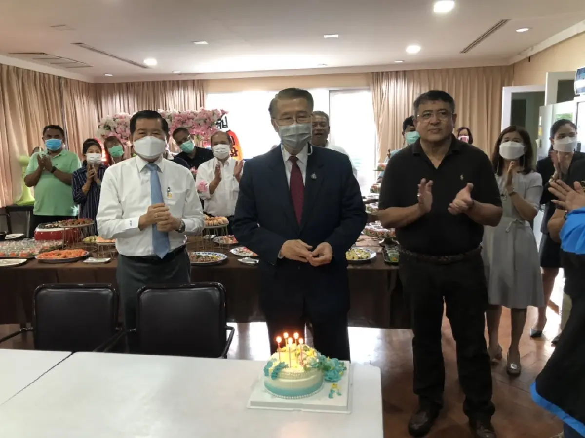 "นิพนธ์"นำคณะปชป.อวยพรวันเกิด"บัญญัติ"ครบรอบ 80 ปี