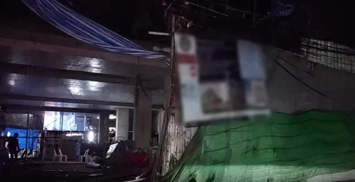 ระทึก ! นั่งร้านไซต์งานก่อสร้างถล่ม คนงาน 28 ชีวิตรอดตายหวุดหวิด