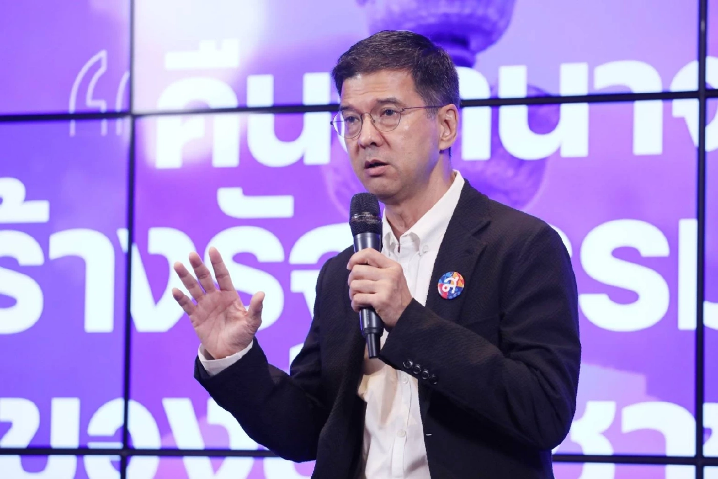 น.ต.ศิธา ทิวารี เลขาธิการพรรคไทยสร้างไทย 