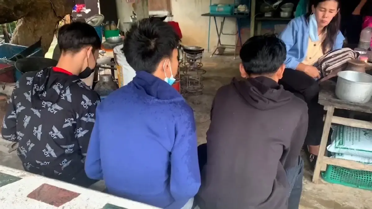 วัยรุ่นชายทั้ง 3 คนที่ถูกทำร้ายหลังขี่ จยย. ไปส่งสาวที่บ้าน
