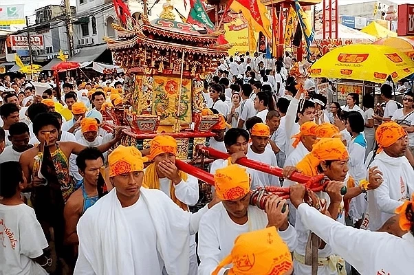 เปิดตำนานและความหมายของ “เทศกาลกินเจ”