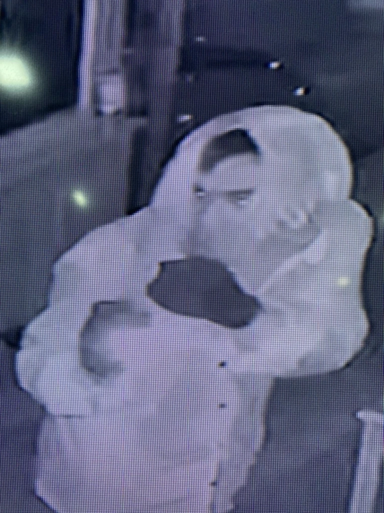 จับแล้ว โจรคลุมหน้างัดพิพิธภัณฑ์ วัดสัมพันธวงศ์ กวาดไปกว่า 6 ล้านบาท