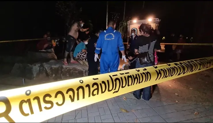 แฟนเก่าเข้าไปหาเรื่องสาวในงานเลี้ยง ถูกไล่แทงเสียชีวิตคาชายหาดบางเสร่