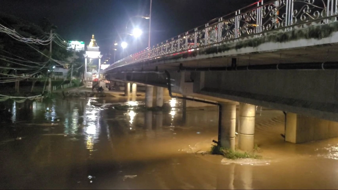 สาวเชียงใหม่น้อยใจชีวิตไลฟ์สด ขอจบชีวิตตัวเอง โชคดีพลเมืองดีช่วยไว้ทัน