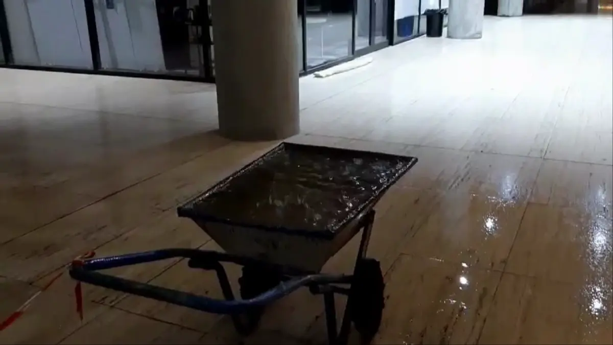 รัฐสภาหมื่นล้าน ฝนตกเกิดน้ำรั่ว