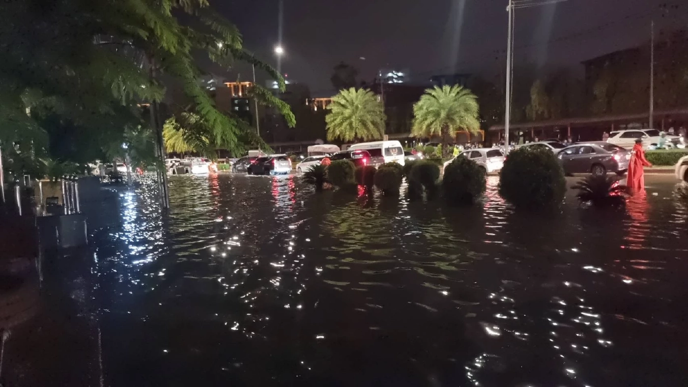 สถานการณ์น้ำล่าสุดหน้าสภ.ปากเกร็ด