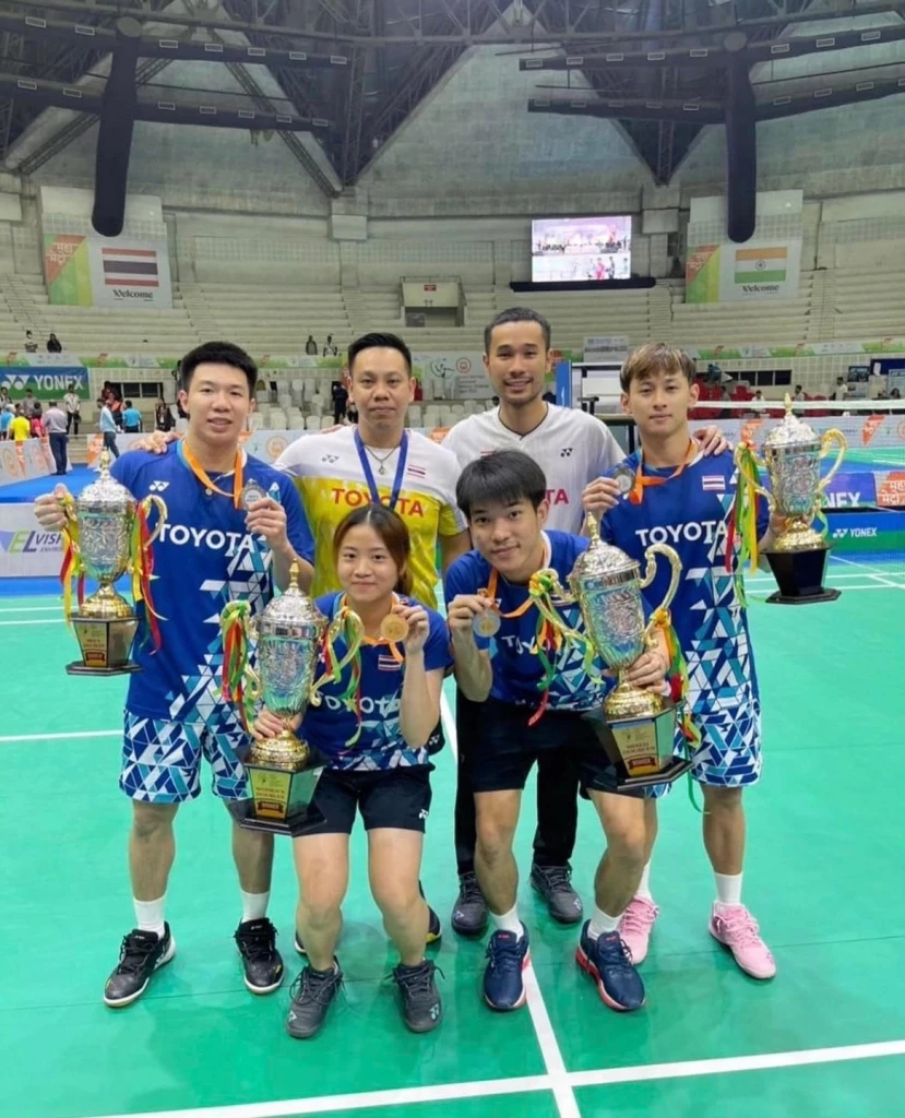 &quot;ไตเติ้ล&quot; รุษฐนภัค อูปทอง, &quot;เจน&quot; เฌอย์นิชา สุดใจประภารัตน์, &quot;โอ๊ต&quot; เฉลิมพล เจริญกิจอมร, &quot;เบน&quot; นันทกานต์ ยอดไพสง