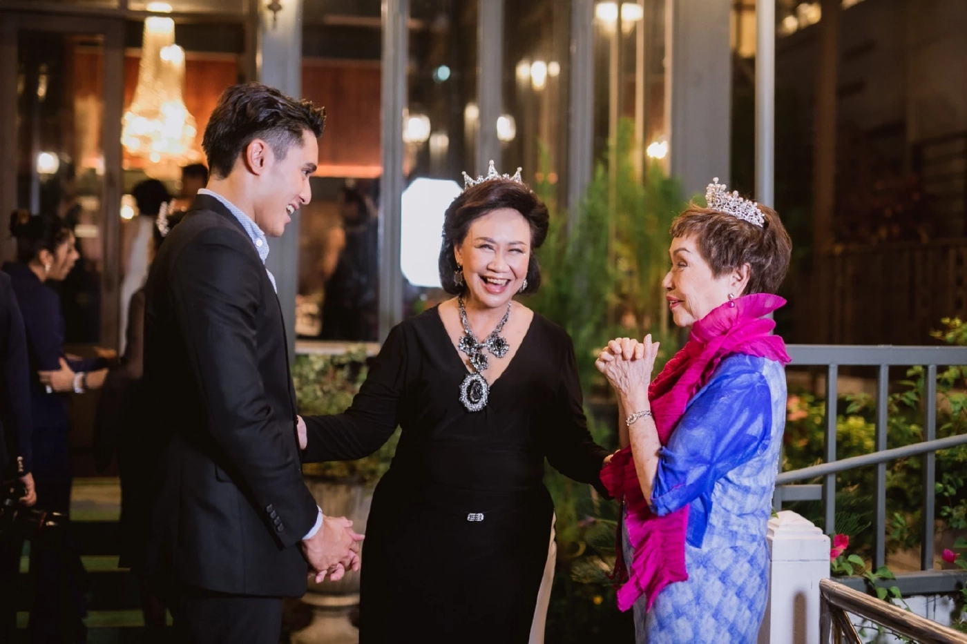 'ชาลอต โทณวณิก' จัดใหญ่คืนมงลง เซเลบระดับเอลิสต์ตบเท้าร่วมงานแน่น