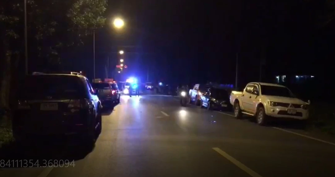 ยิงโหด ! นักเรียนชั้นม.6 ดับ 3 ราย ทิ้งร่างข้างถนน เผารถจยย.ซ้ำ วอดทั้งคัน