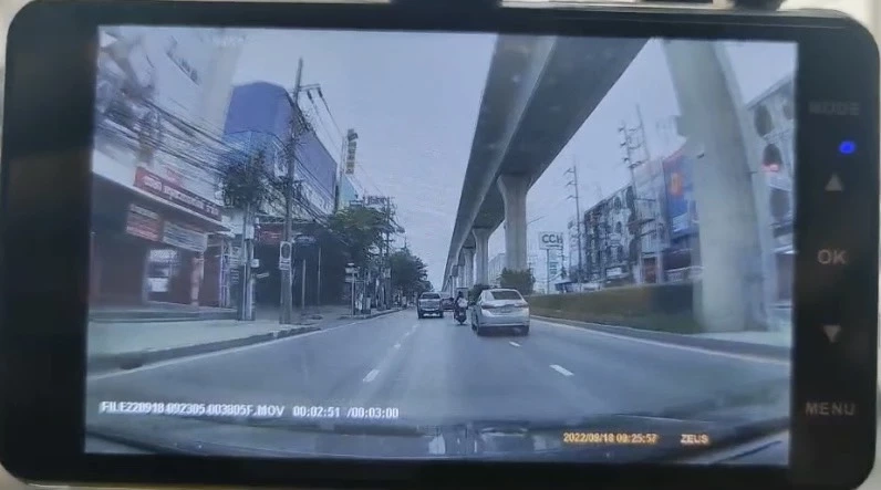 ตร.เร่งตามตัว “เก๋งซิ่ง” เบียด “วินจยย.” คว่ำกลางถนนก่อนชิ่งหนี  (มีคลิป)