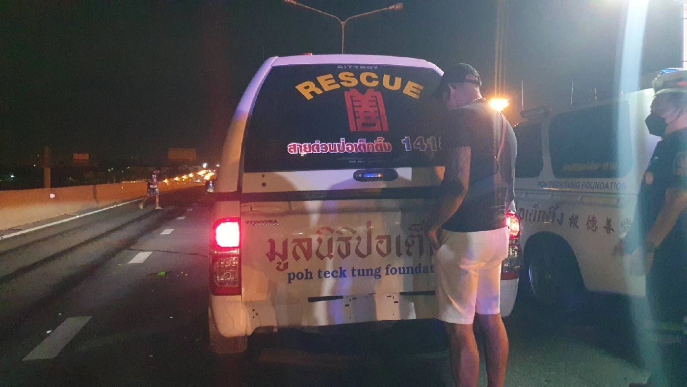 "เอ๋ เชิญยิ้ม" ร่ำไห้รับศพลูกชาย