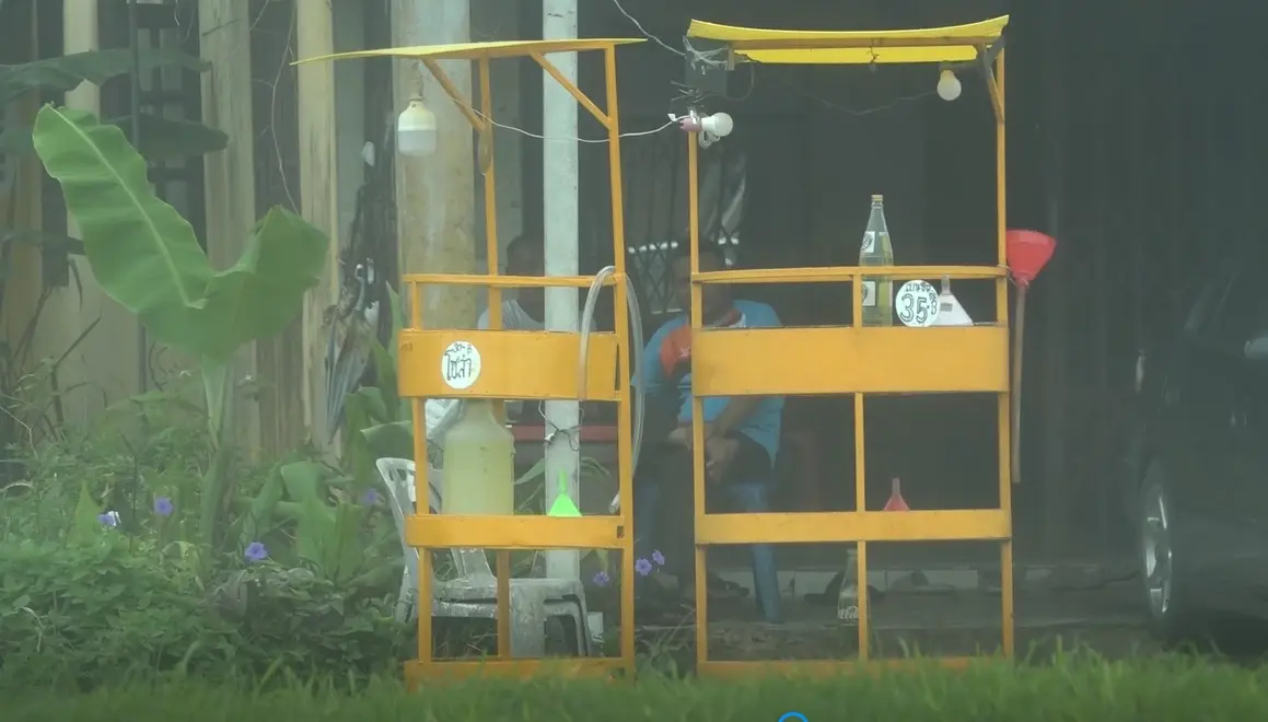 สรรพสามิต ปูพรมจับน้ำมันเถื่อนชายแดนใต้ คนขายจมูกไวปิดร้านหนีเงียบ