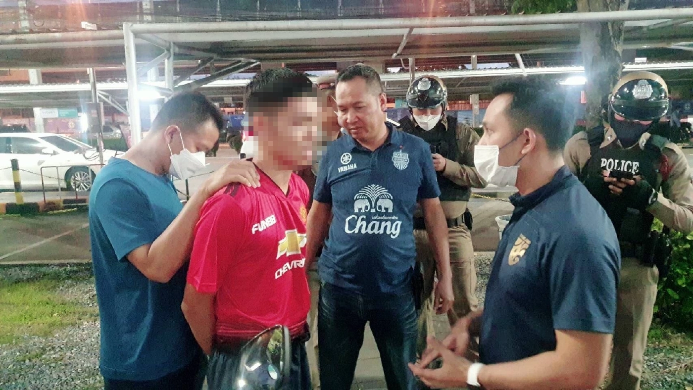 รวบจ่าอากาศ ติดพนันออนไลน์ ชิงทอง 5 บาทในห้างไอทีดัง ขณะเตรียมก่อเหตุซ้ำ