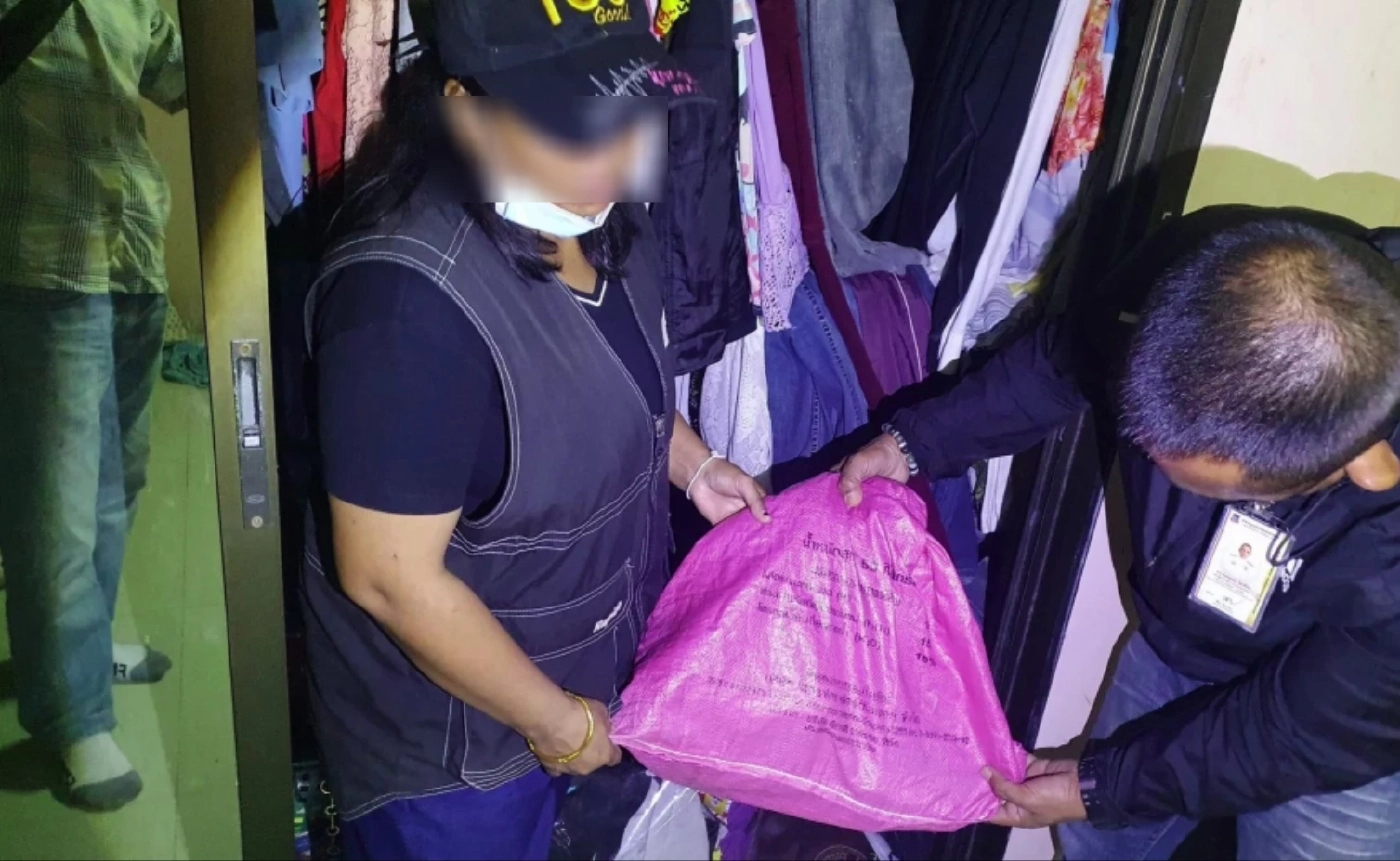 ตะลึง! รวบสาวค้ายาบ้า ของกลาง 4 หมื่น ราคาเม็ดละ 7.50 บาท