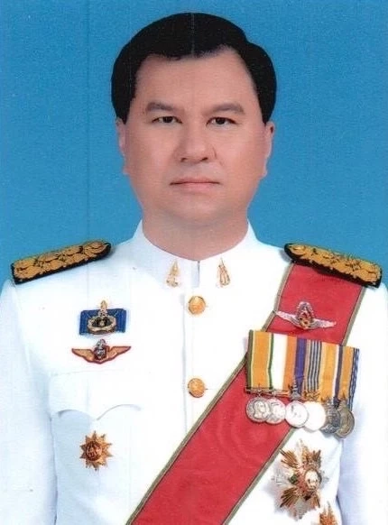 นายปรีชา สุดสงวน 