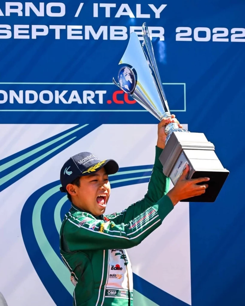 "ลุงป้อม" ยินดี “น้องเอ็นโซ่ ธารวณิชกุล”  คว้าแชมป์โลกโกคาร์ท รุ่น OK-Junior